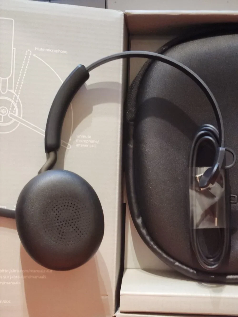 Evolve2 65 headset
